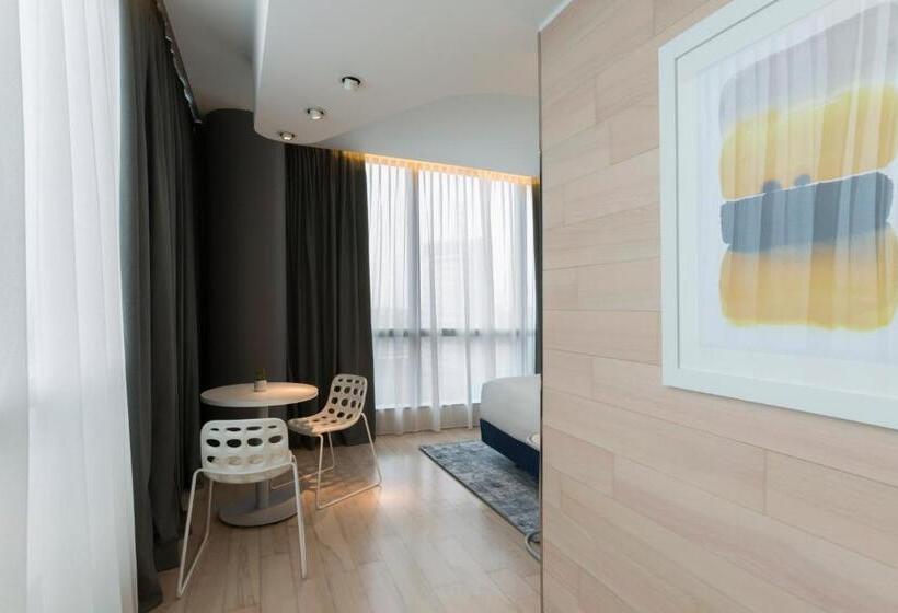 اتاق پرمیوم, Voco Milan Fiere, An Ihg