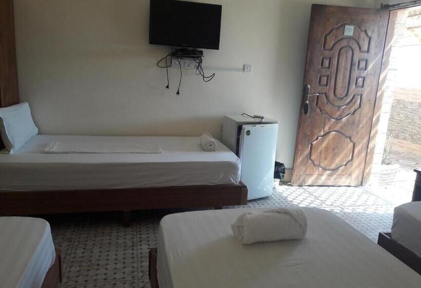 اتاق استاندارد چهار تخته, Darna Divers Village