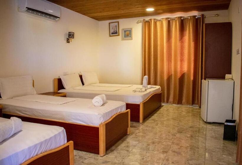اتاق استاندارد چهار تخته, Darna Divers Village