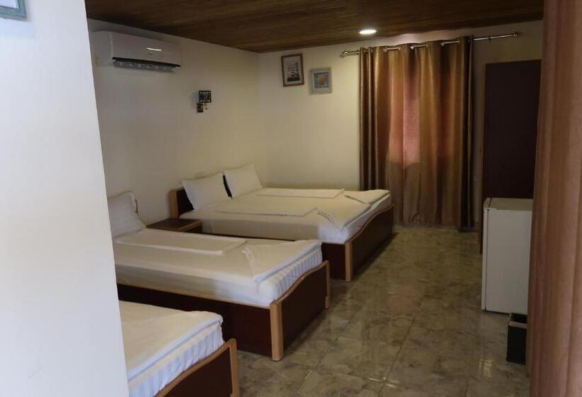 اتاق استاندارد چهار تخته, Darna Divers Village