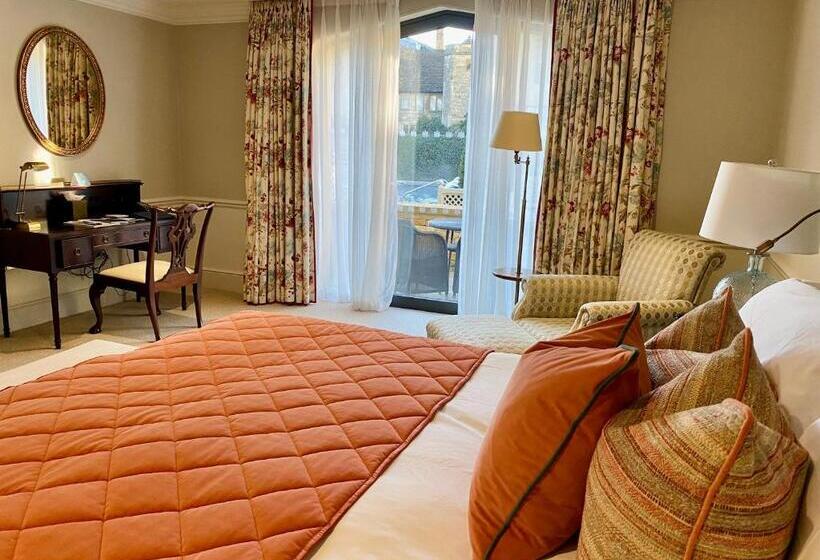 اتاق لوکس با چشم‌انداز استخر, Ellenborough Park