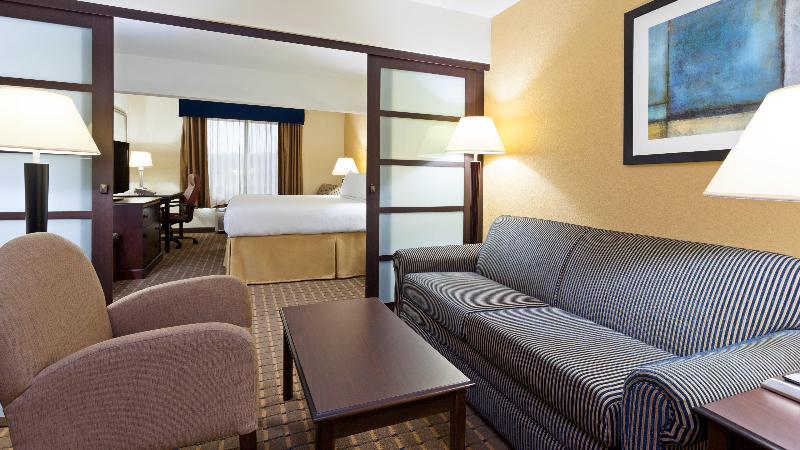 اتاق استاندارد با تخت بزرگ برای معلولان, Holiday Inn Express And Suites Allentown West, An Ihg