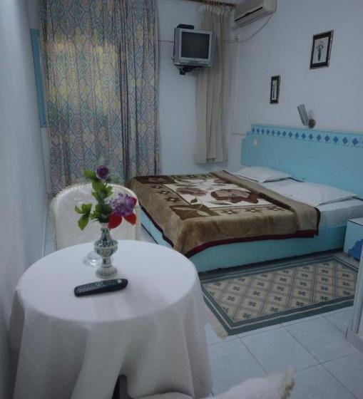 اتاق خانوادگی, Houria House Sable D'or