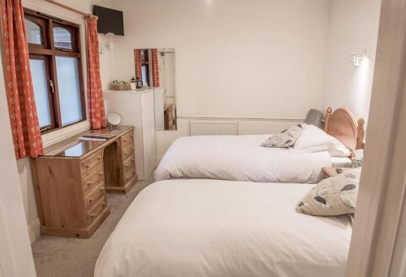 اتاق استاندارد, Toothbrush Rooms At Lattice Lodge   Guest Kitchen & Ev Recharging