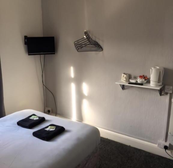 اتاق استاندارد با سرویس بهداشتی مشترک, Myroomz Seaview