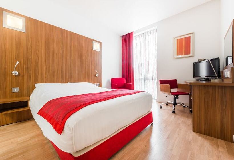 اتاق خانوادگی, Ramada Encore Leicester City Centre