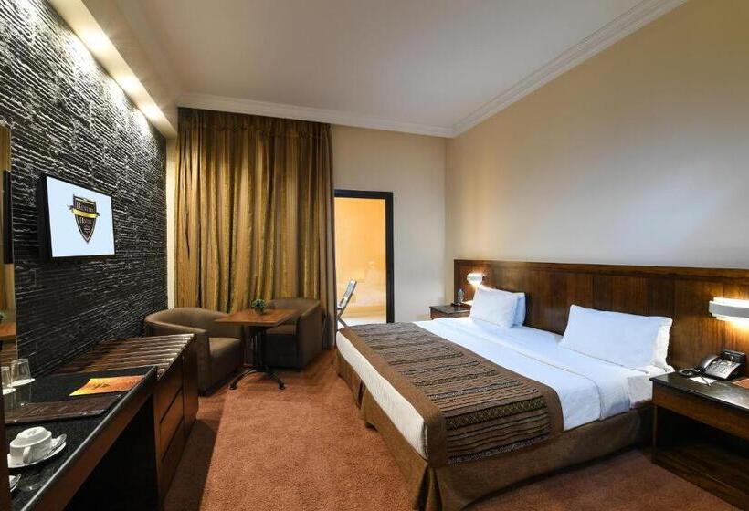 اتاق لوکس, Reston