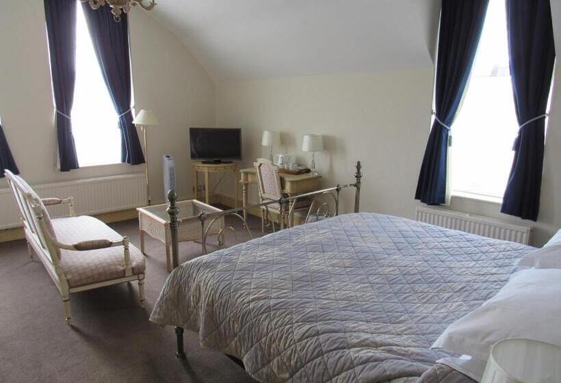 اتاق اجرایی, The Beaumont Accommodation