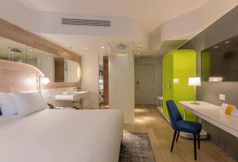 اتاق استاندارد با تخت بزرگ, Voco Milan Fiere, An Ihg