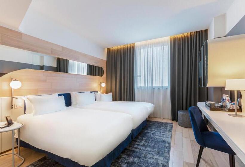 اتاق استاندارد سه نفره, Voco Milan Fiere, An Ihg