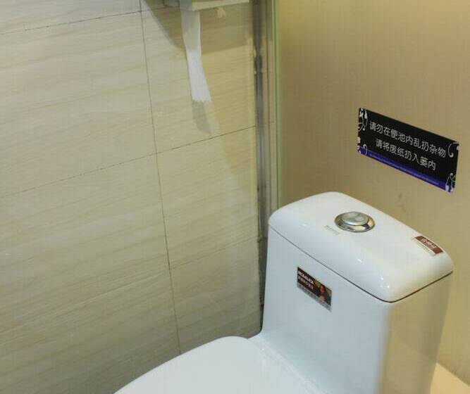 اتاق استاندارد چهار تخته, New Garden Hostel