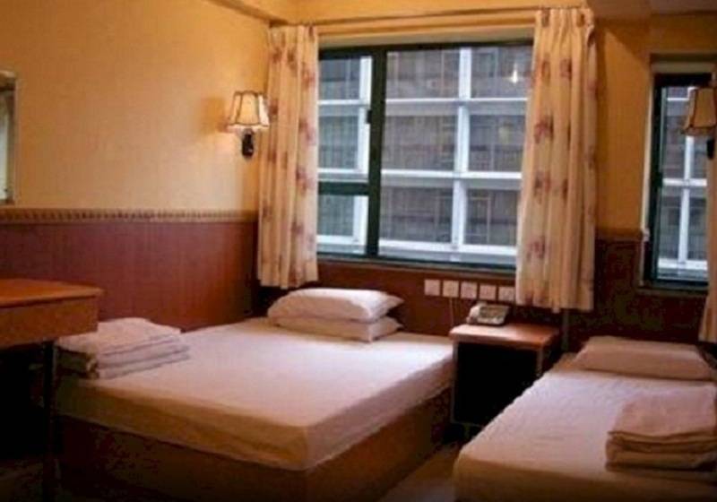 اتاق لوکس سه تخته, New Garden Hostel