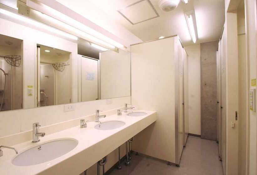 اتاق استاندارد با سرویس بهداشتی مشترک, Sakura Hostel Asakusa