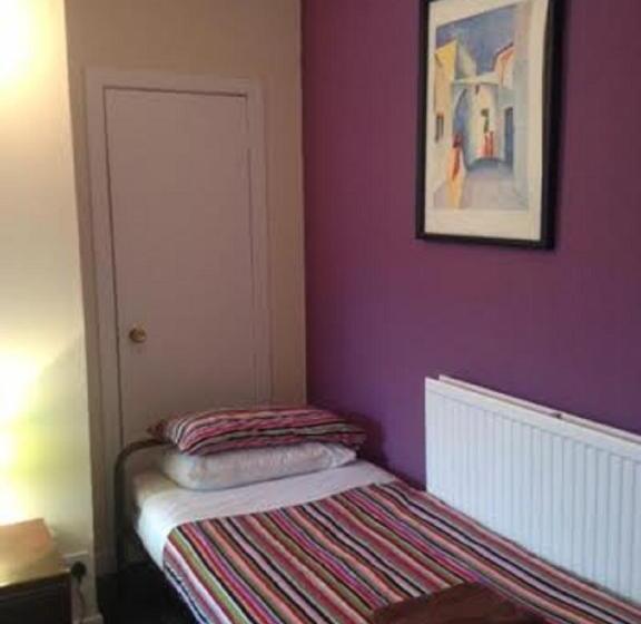 سوئیت خانوادگی اقتصادی, Pitlochry Backpackers
