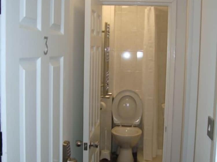 اتاق استاندارد یک نفره, Hostel Alma