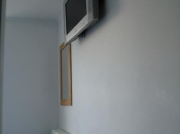 اتاق استاندارد یک نفره, Hostel Alma