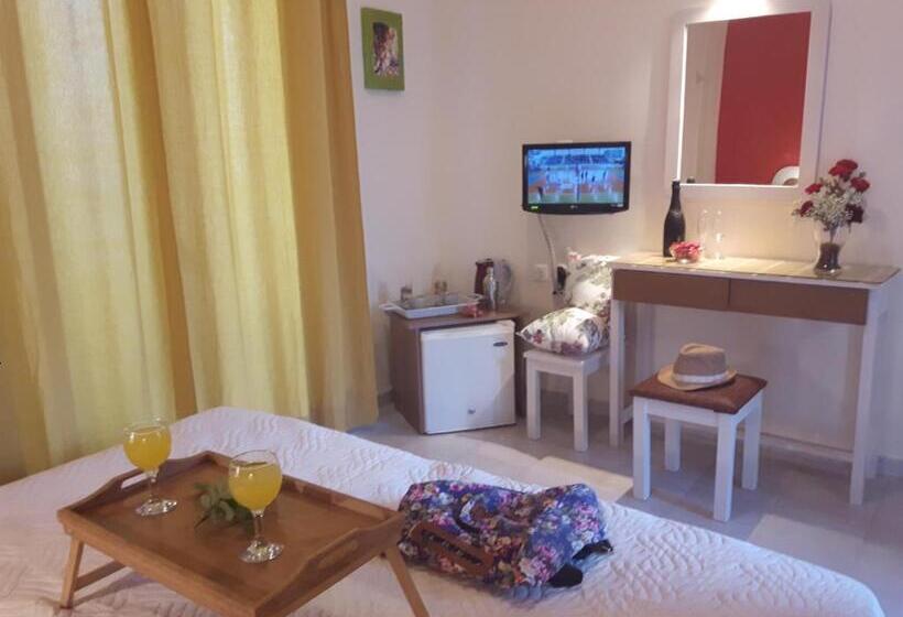 Triple Room Sea View, Antigoni