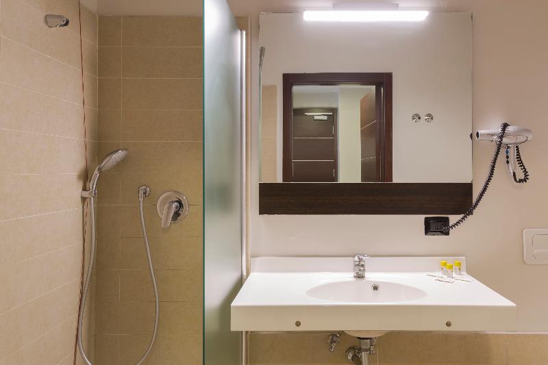 اتاق استاندارد سه نفره, B&b Hotel Roma Trastevere