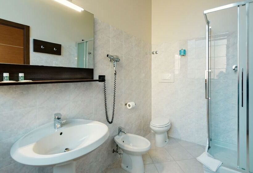 اتاق استاندارد سه نفره, B&b Hotel Roma Trastevere
