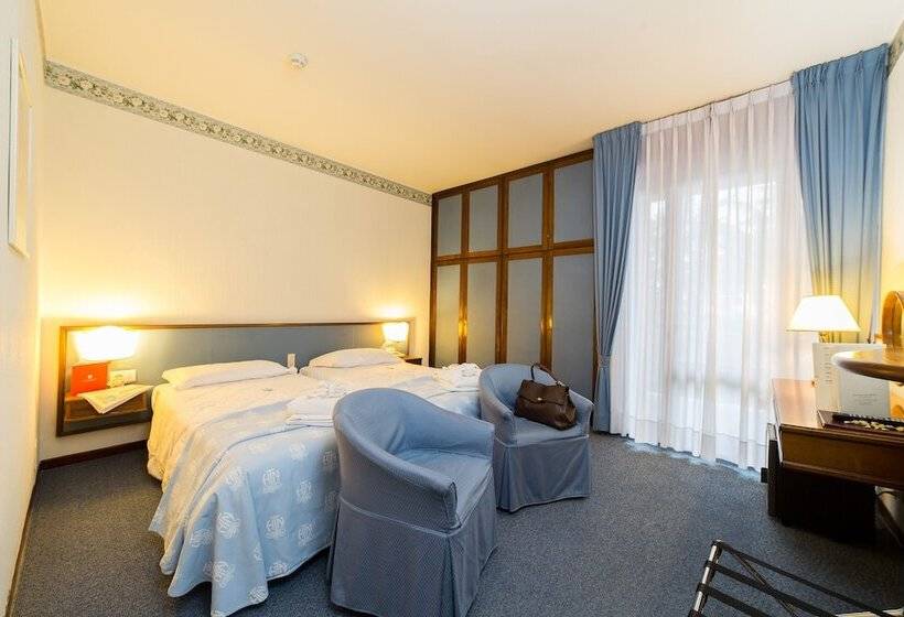 اتاق کلاس بیزنس, Terme Delle Nazioni