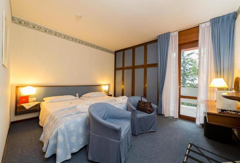اتاق کلاس بیزنس, Terme Delle Nazioni