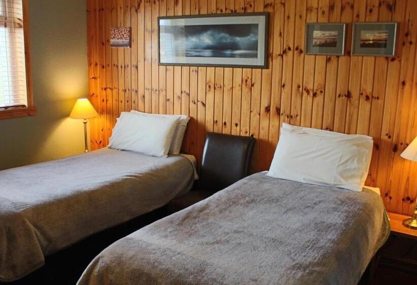 اتاق استاندارد, Orcades Hostel