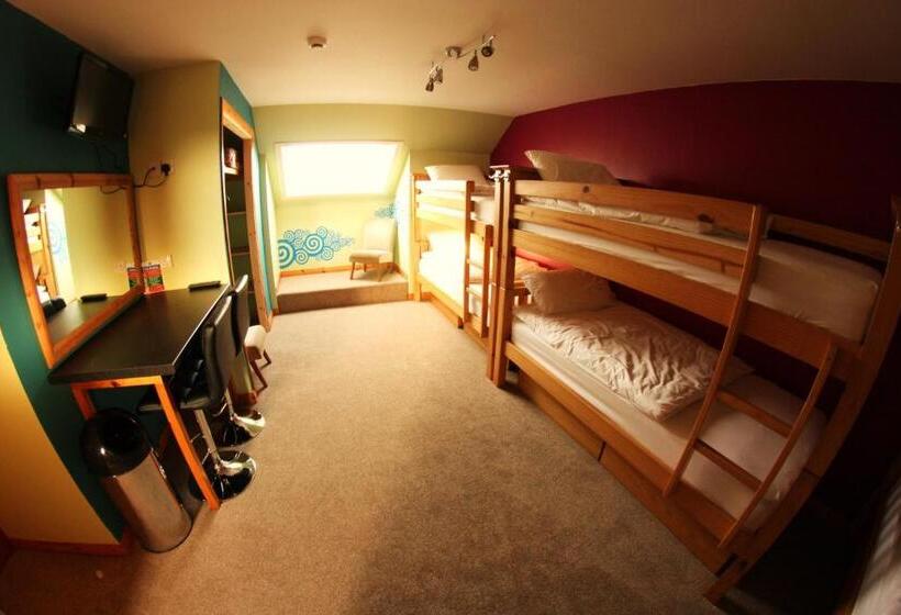 اتاق استاندارد, Orcades Hostel