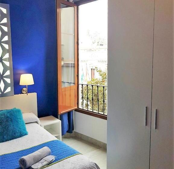 Chambre Triple Standard, Nest Style Granada