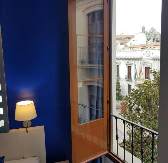 Quarto Triplo Estandar, Nest Style Granada