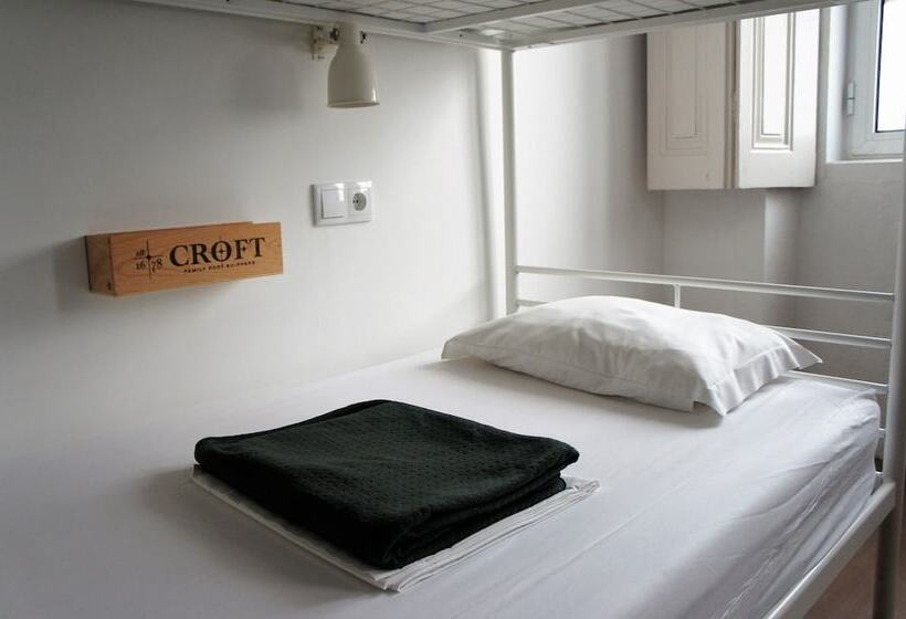 Bett in Mehrbettzimmer mit geteiltem Bad, Porto Wine Hostel