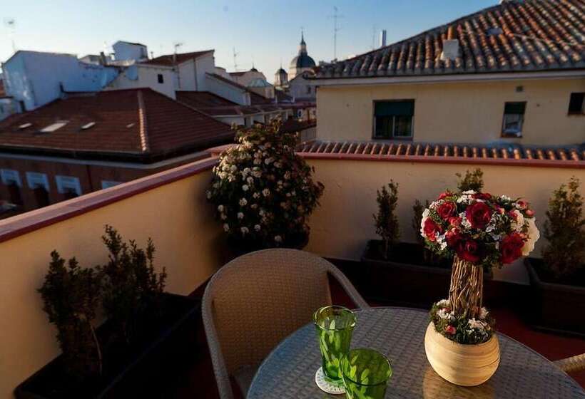 Suite with Terrace, Thc Tirso Molina Hostel