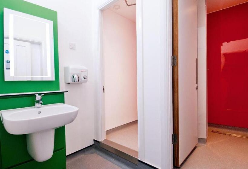 اتاق استاندارد با سرویس بهداشتی مشترک, Yha Canterbury Hostel