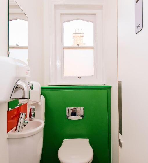 اتاق استاندارد چهار تخته, Yha Canterbury Hostel