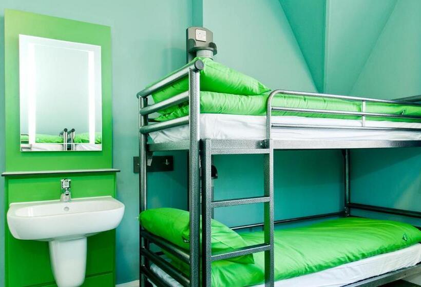 اتاق استاندارد چهار تخته, Yha Canterbury Hostel