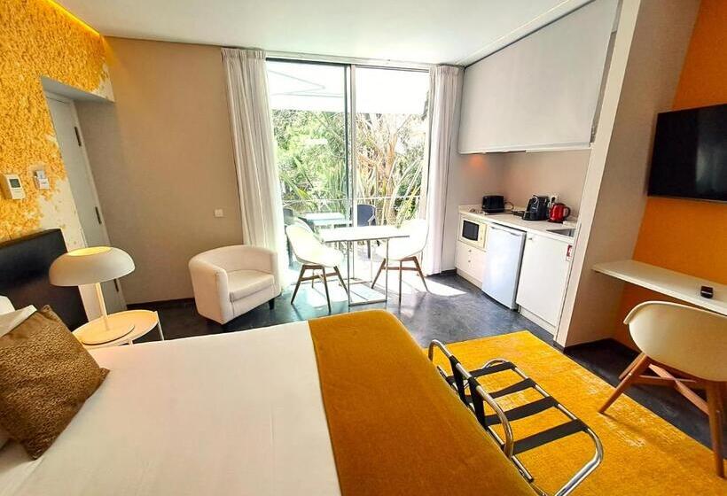 اتاق سوپریور با بالکن, Casa Vela Boutique House