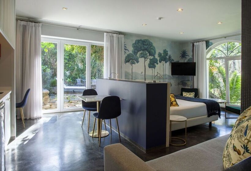 سوییت جونیور با بالکن, Casa Vela Boutique House