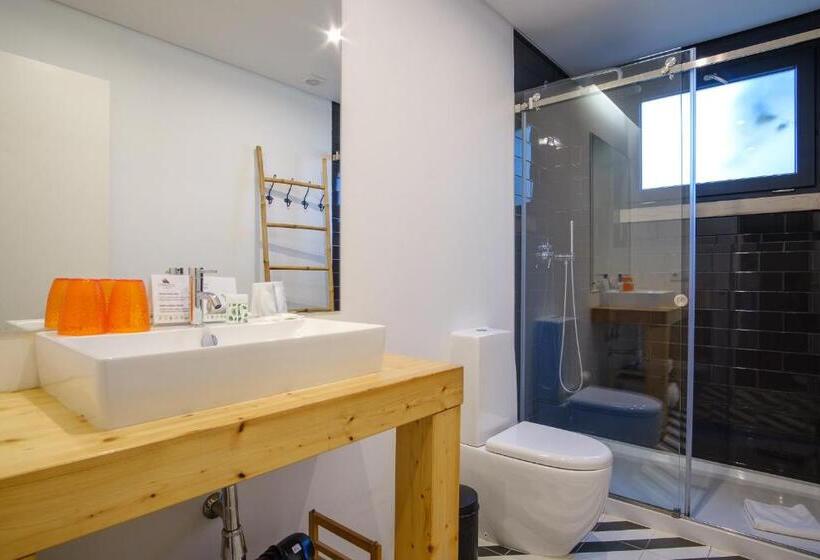 سوئیت با بالکن, Casa Vela Boutique House