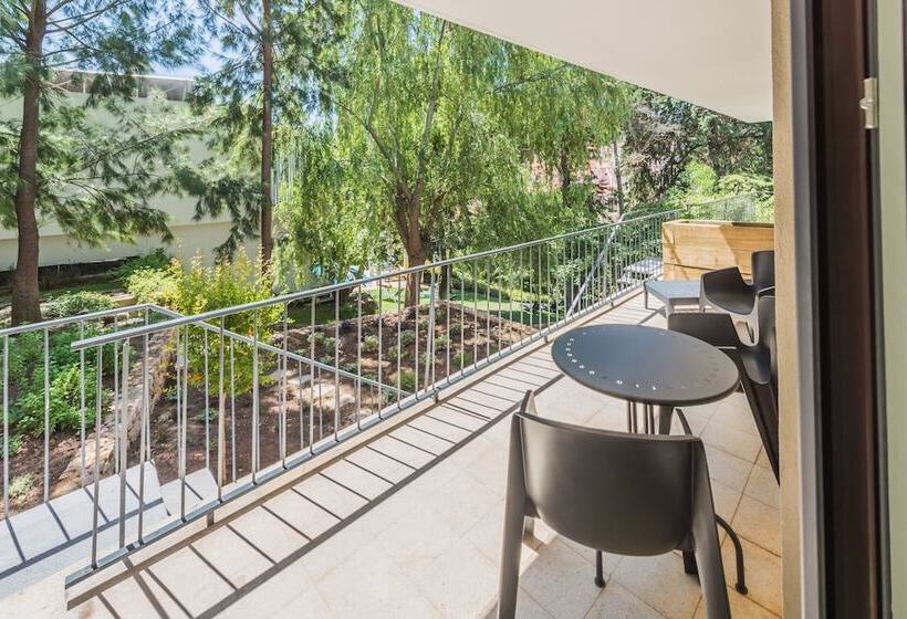 سوئیت با بالکن, Casa Vela Boutique House
