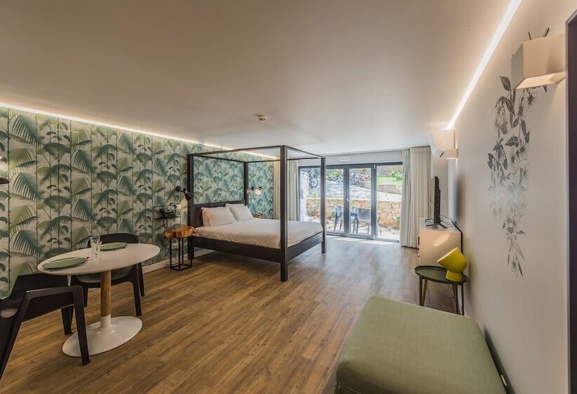 سوییت جونیور با بالکن, Casa Vela Boutique House