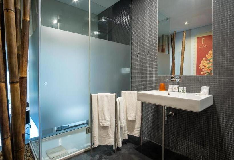 سوییت جونیور با بالکن, Casa Vela Boutique House