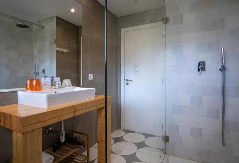 سوییت جونیور با بالکن, Casa Vela Boutique House