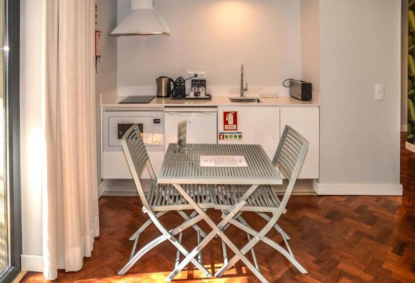 سوییت جونیور با بالکن, Casa Vela Boutique House