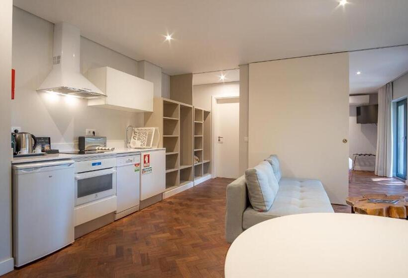 سوئیت با بالکن, Casa Vela Boutique House