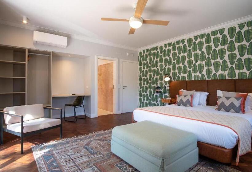سوئیت با بالکن, Casa Vela Boutique House