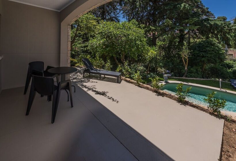 سوییت جونیور با بالکن, Casa Vela Boutique House
