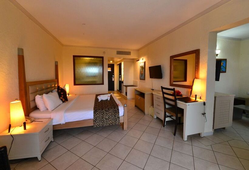 Deluxe Room, Diani Reef Beach Resort & Spa