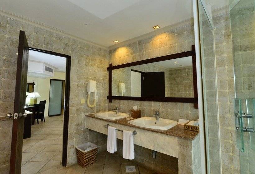 Präsidenten Suite, Diani Reef Beach Resort & Spa