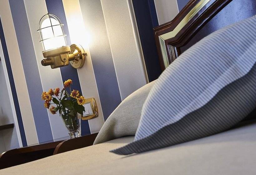 اتاق کلاسیک چهارنفره, Corte Di Nettuno Cdshotels