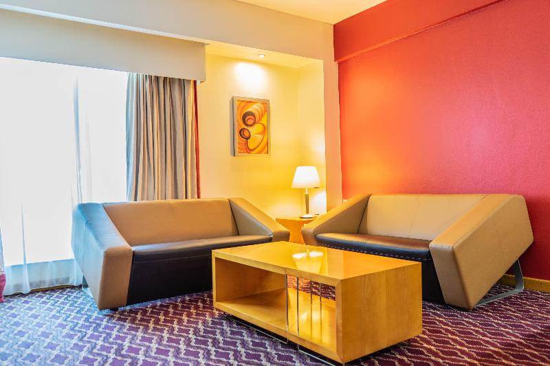 سوییت, Holiday Inn Dar Es Salaam, An Ihg