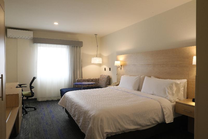 اتاق استاندارد با تخت بزرگ, Holiday Inn Express Piedras Negras, An Ihg